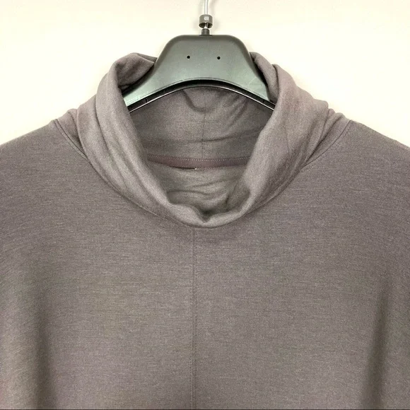 Athleta Ethereal Funnel Neck Pullover Women’s Size M Brushed Fleece Oversized - Picture 4 of 10